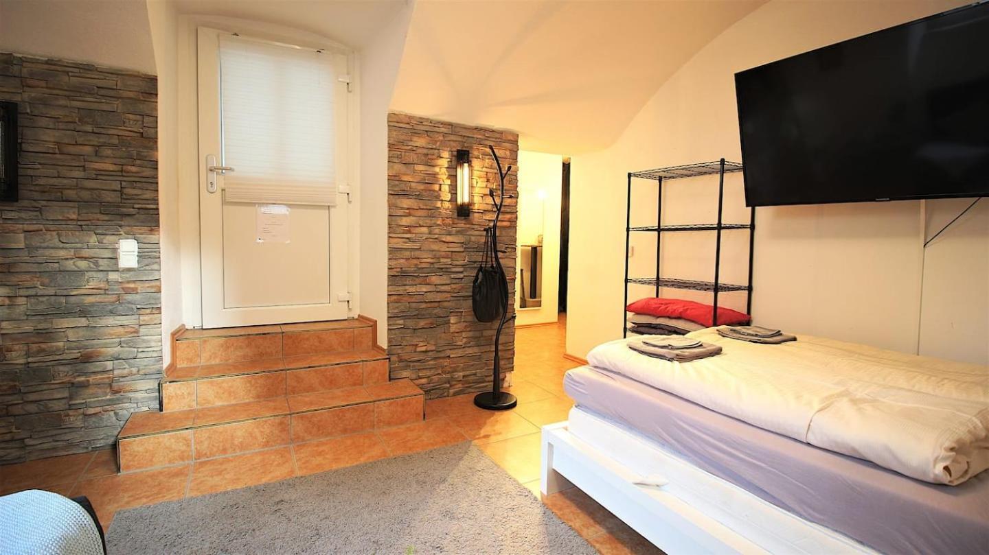 Fully Equipped Apartment Near Main Station Вюрцбург Екстериор снимка