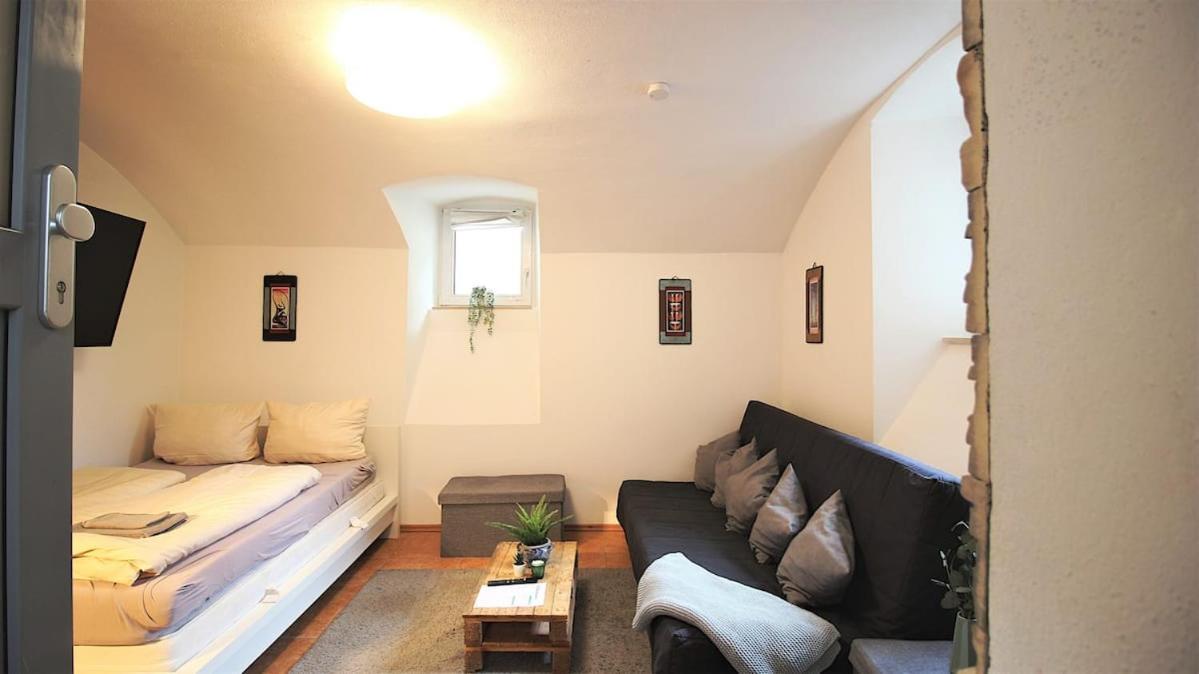 Fully Equipped Apartment Near Main Station Вюрцбург Екстериор снимка
